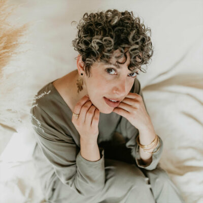 Angelina psychic reading medium