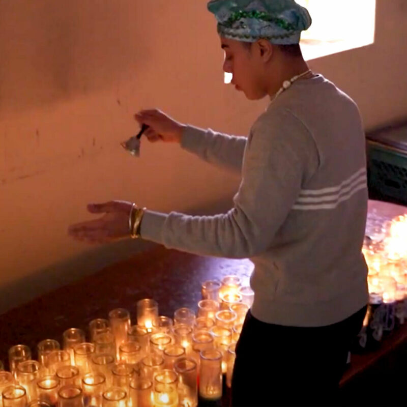 Spiritualists choose candle burn altar2